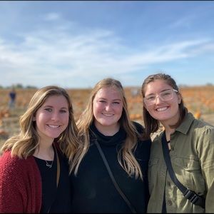 Meet your Posher, Danielle